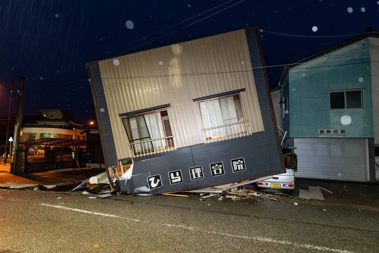 受强震影响 日本石川县超过3.2万户家庭停电
