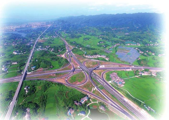 重庆高速公路通车里程达4251公里 路网密度居西部第一