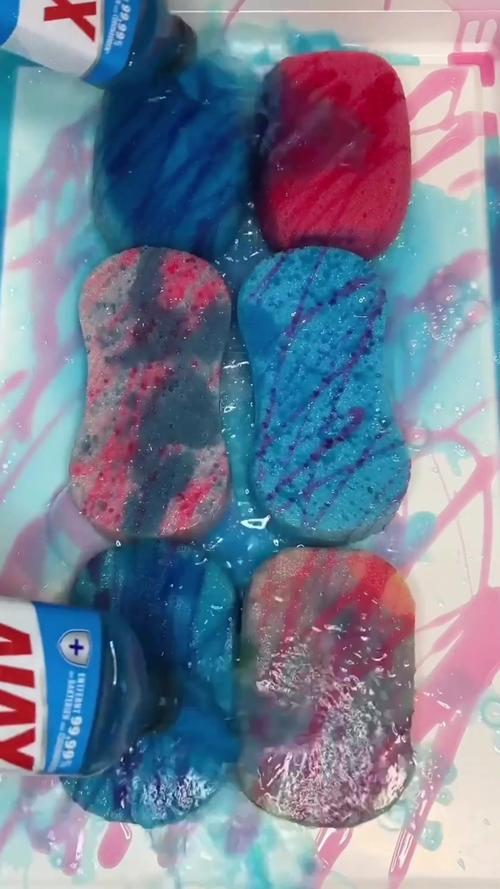 超强吸附 还能生物降解 这块变废为宝的海绵不一般