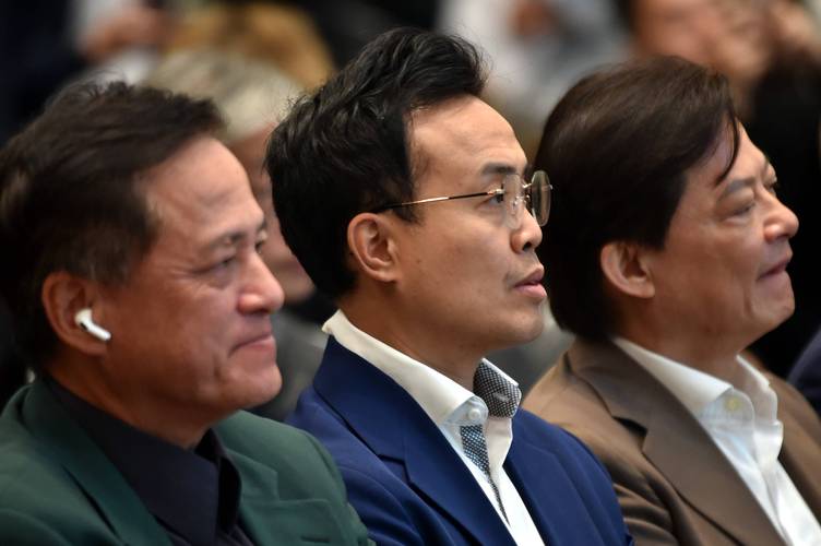 诺奖得主斯宾塞称中国“不可替代” 将保持“世界工厂”地位