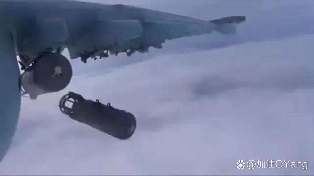 叙俄联合空军战机空袭伊德利卜省反政府武装车队