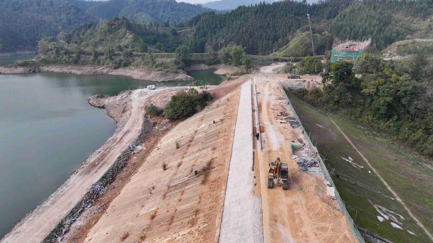补齐短板 各地加紧水利工程建设
