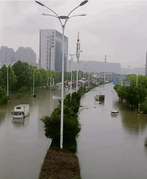 安徽西南部有100~180毫米大暴雨