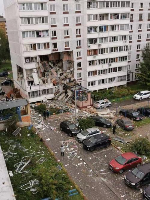 突发!委内瑞拉一居民楼爆炸后倒塌 已致数十人死伤