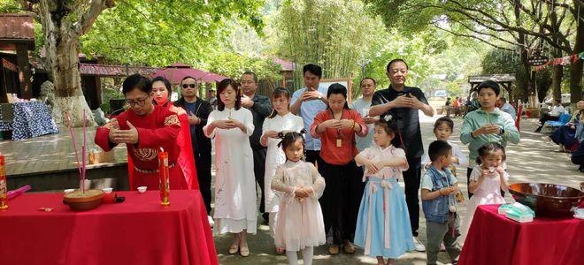 福州举行鼎边民俗文化节 立夏传递“一团和气”