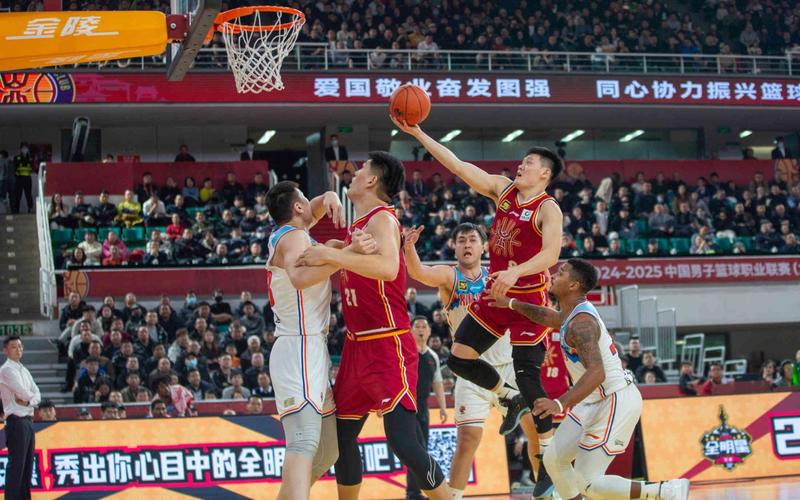 CBA:广厦男篮力克广东男篮 迎主场六连胜